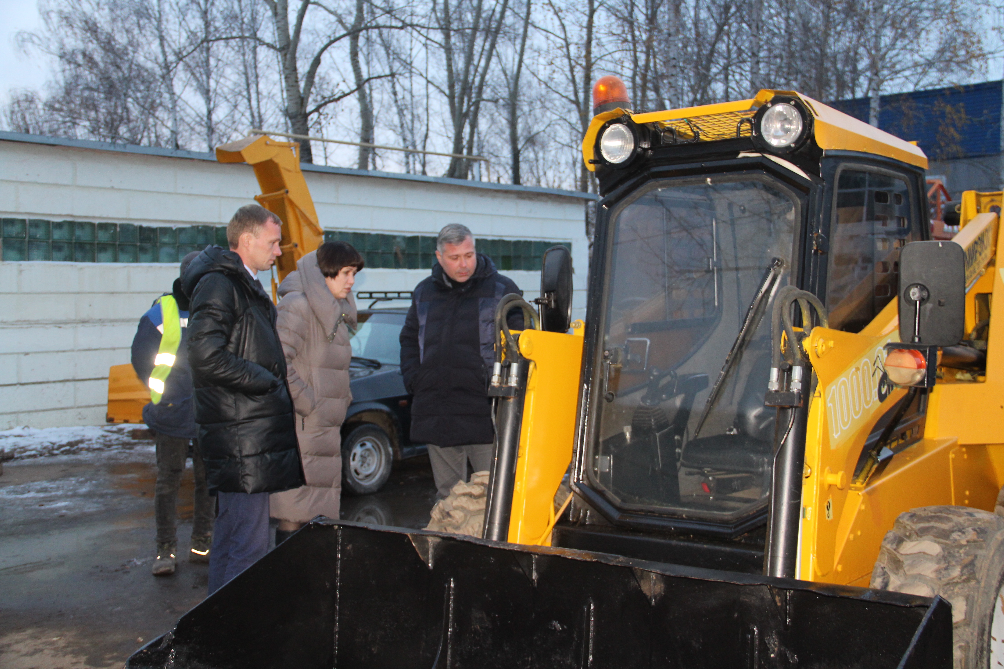 В Елабуге оценили готовность снегоуборочной техники | 01.11.2023 | Елабуга  - БезФормата