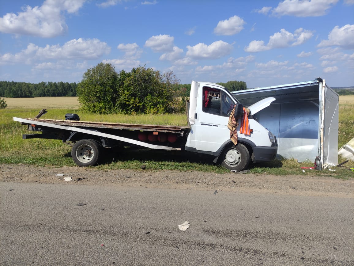 В Елабужском районе в ДТП Газели снесло кузов | 19.08.2021 | Елабуга -  БезФормата