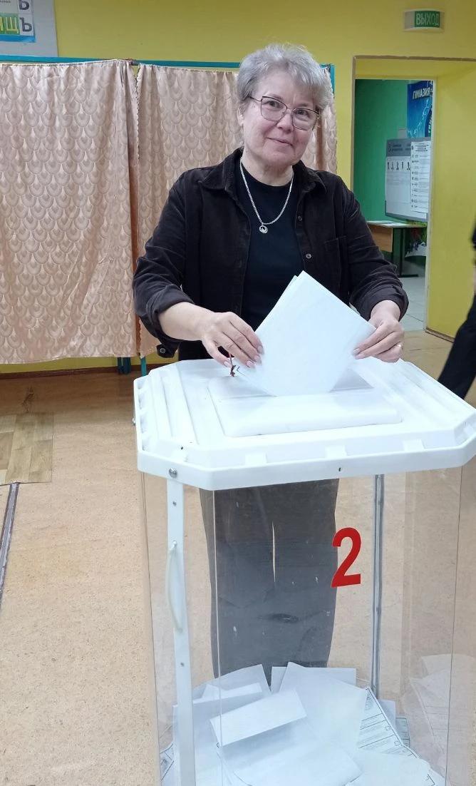 Тансылу Хуснуллина проголосовала на выборах в Елабуге
