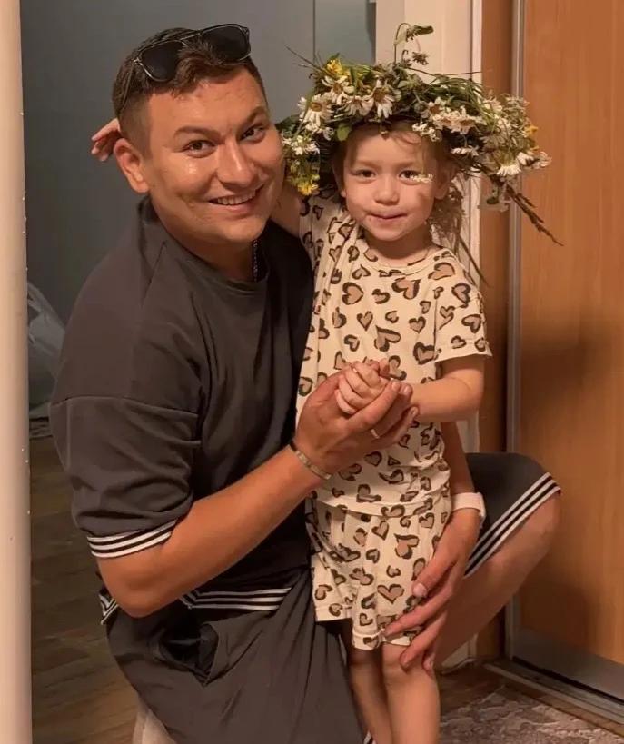 Шоумен Григорий Галкин с дочерью Дивой.