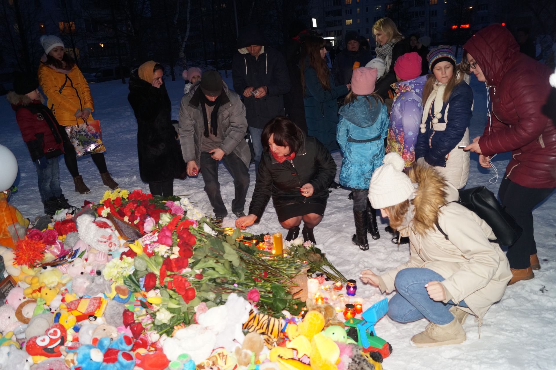 В Елабуге прошла акция памяти по погибшим в Кемерово