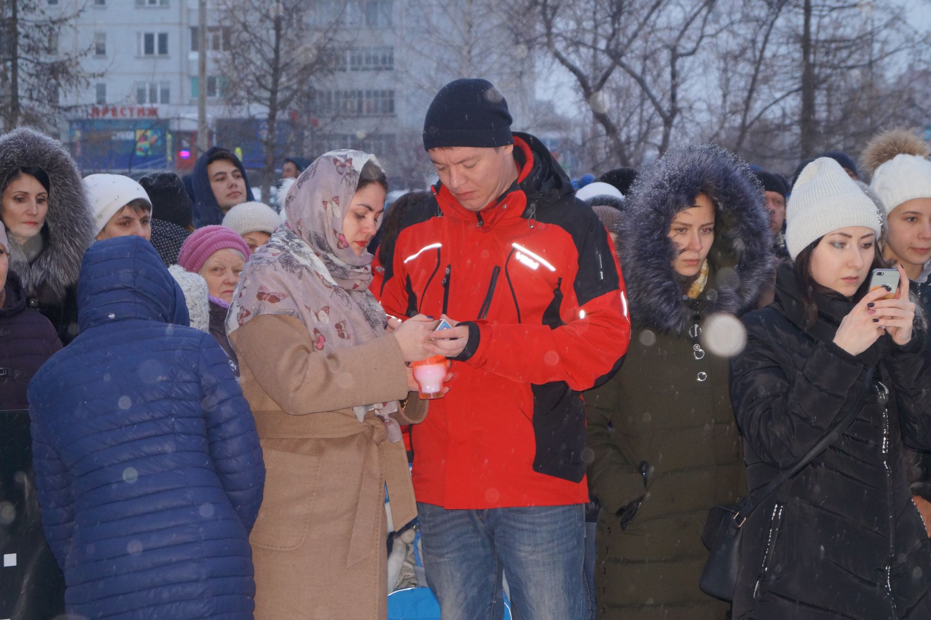 В Елабуге прошла акция памяти по погибшим в Кемерово