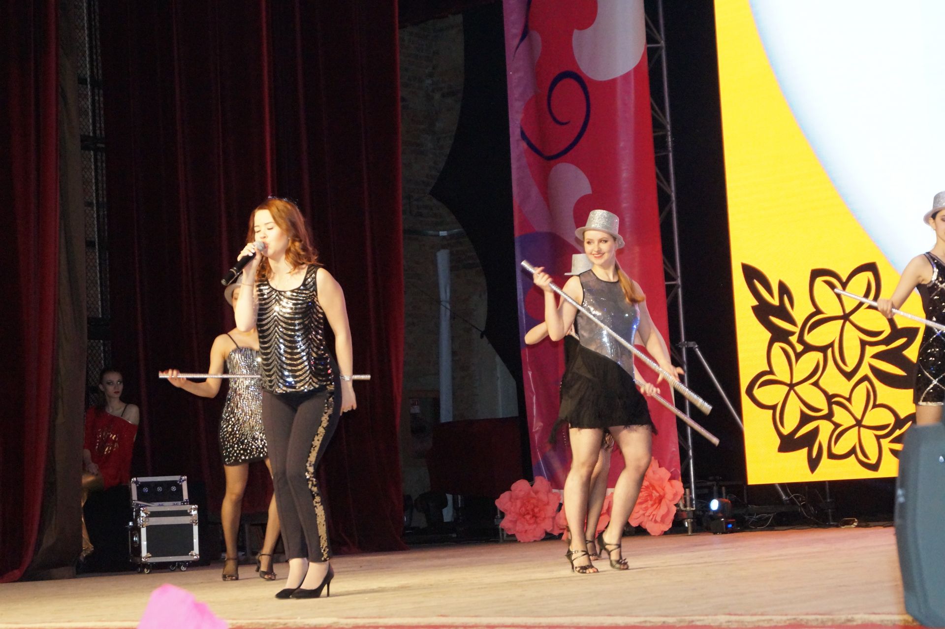 В Елабуге состоялся концерт, приуроченный к Международному женскому дню