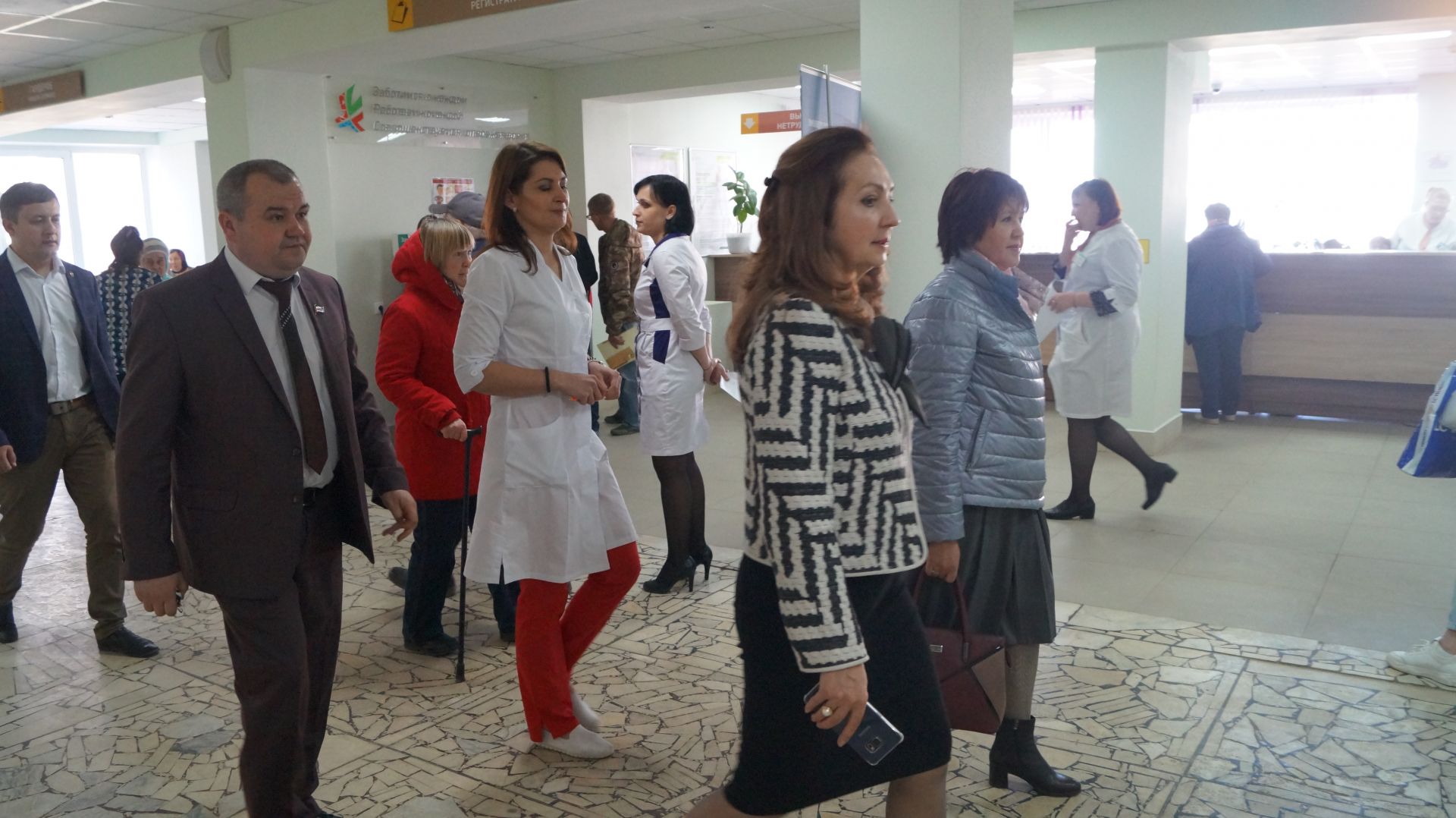 В рамках проекта «Здоровое будущее» елабужан осмотрели казанские врачи