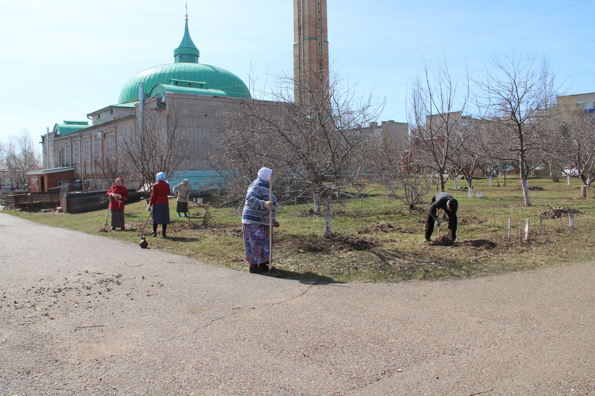 Соборная мечеть "Джамиг" присоединилась к субботнику