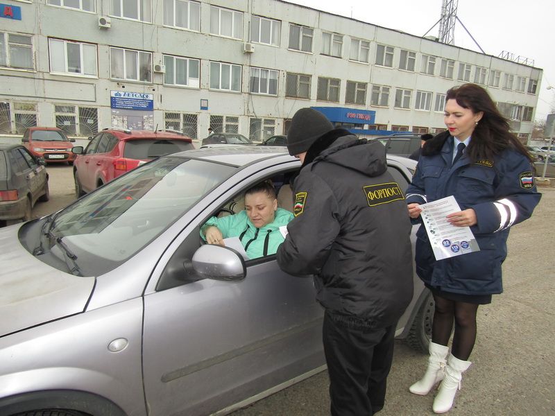 Полиция Елабуги проводит акцию «Осторожно мошенники!»