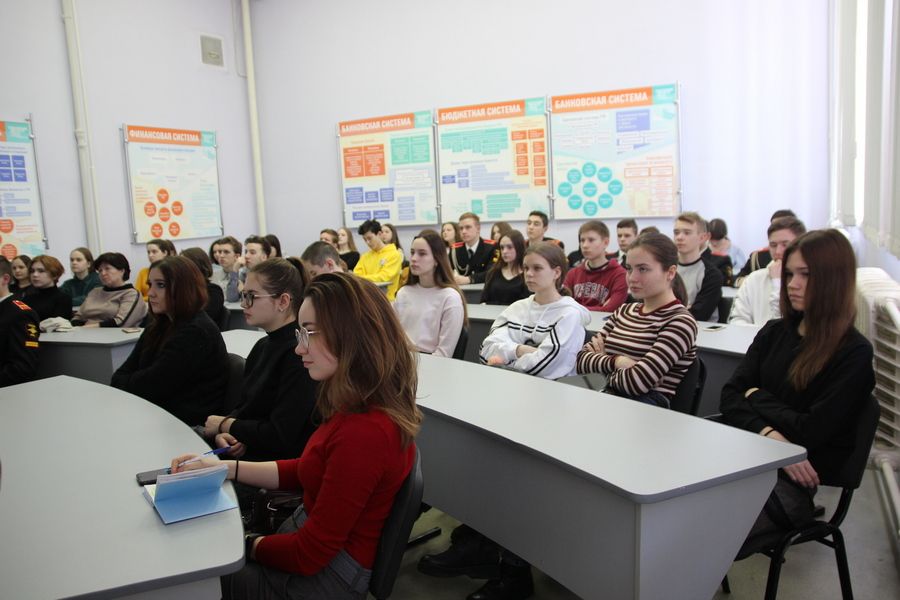 Более трехсот человек стали гостями  Дня российской науки в Елабужском институте КФУ