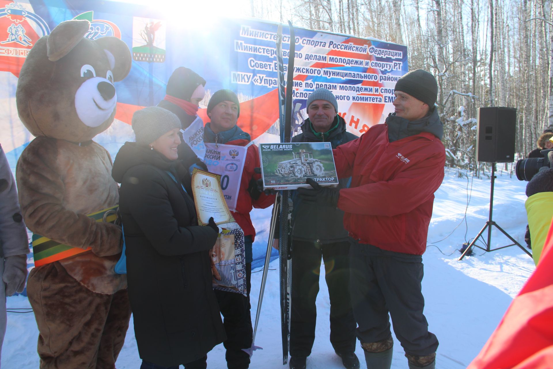 Елабужане приняли участие в «Лыжне России-2020»