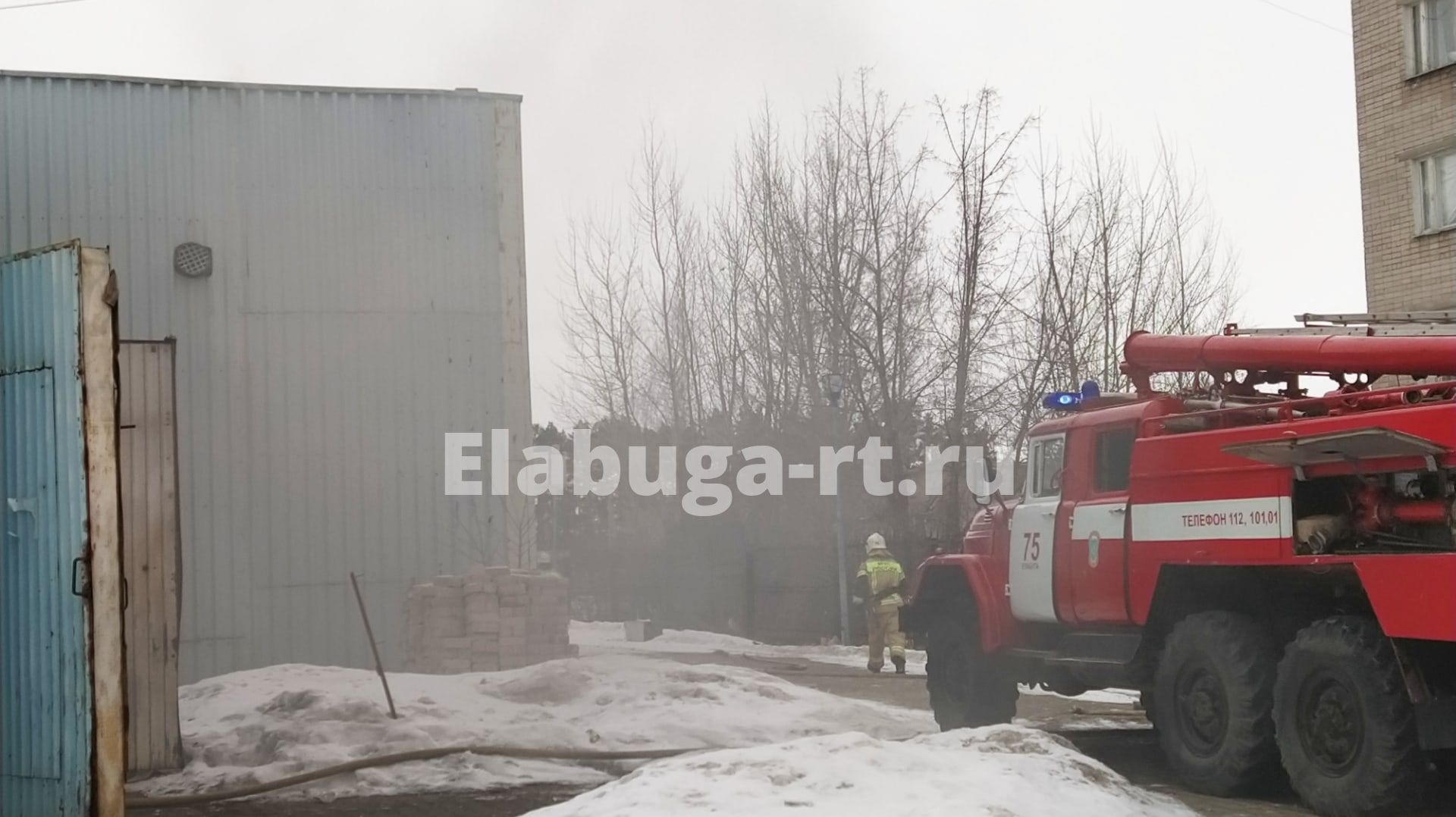 В Елабуге на складе произошел пожар