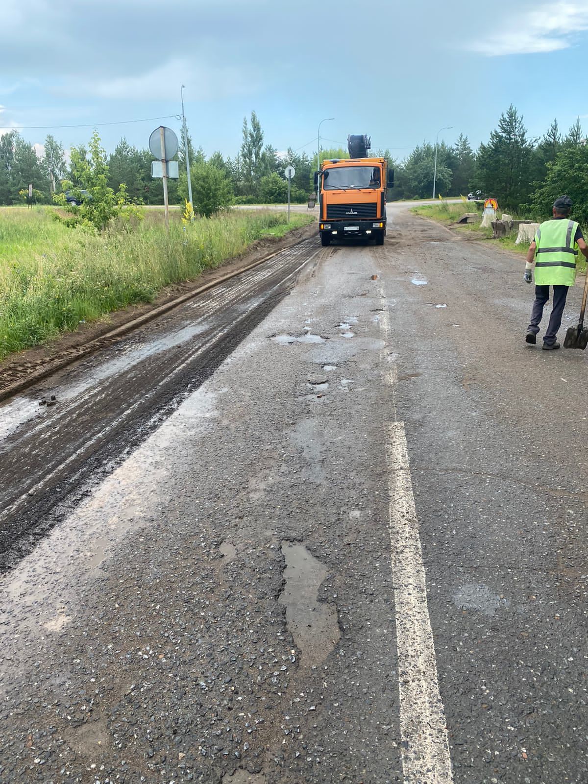 В Елабуге начался ремонт дороги на Криушу