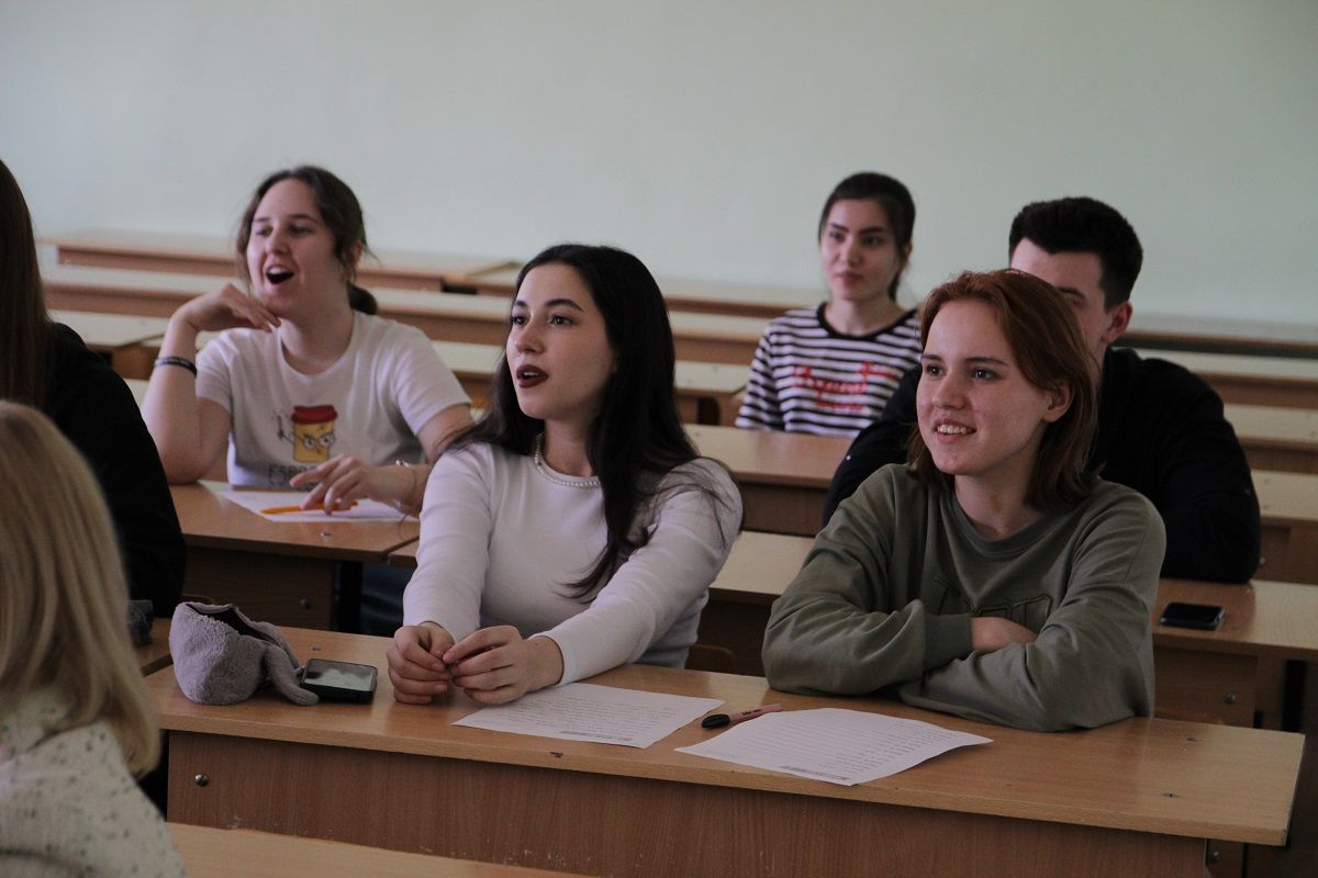 В Елабужский институт съехались выпускники со всей страны
