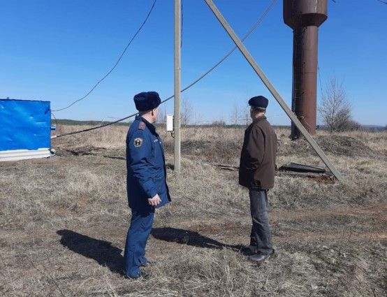 В Елабуге сотрудники МЧС напоминают о пожарной безопасности