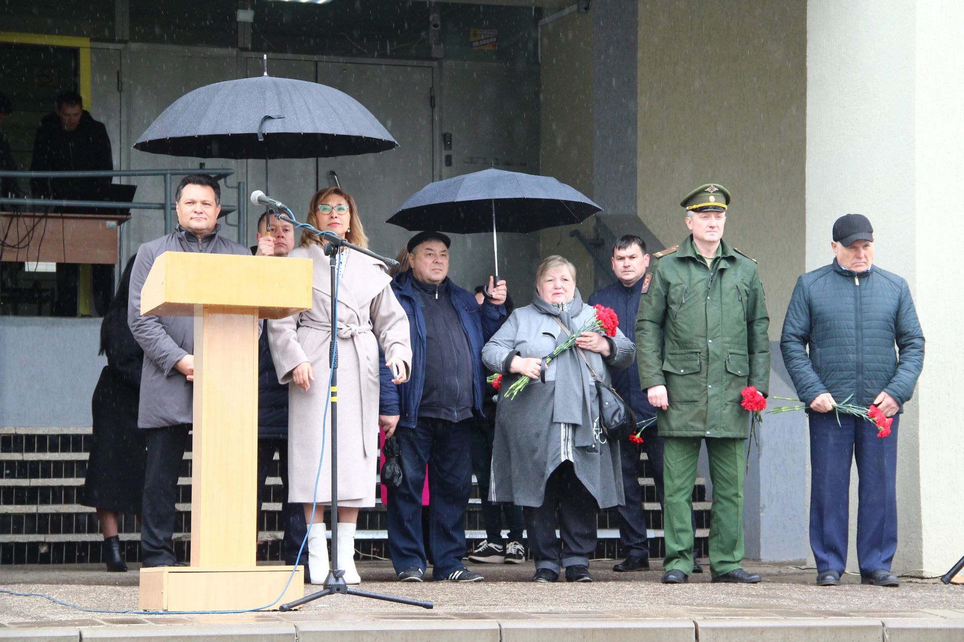 В Елабуге открыли мемориальную доску в память о Герое России