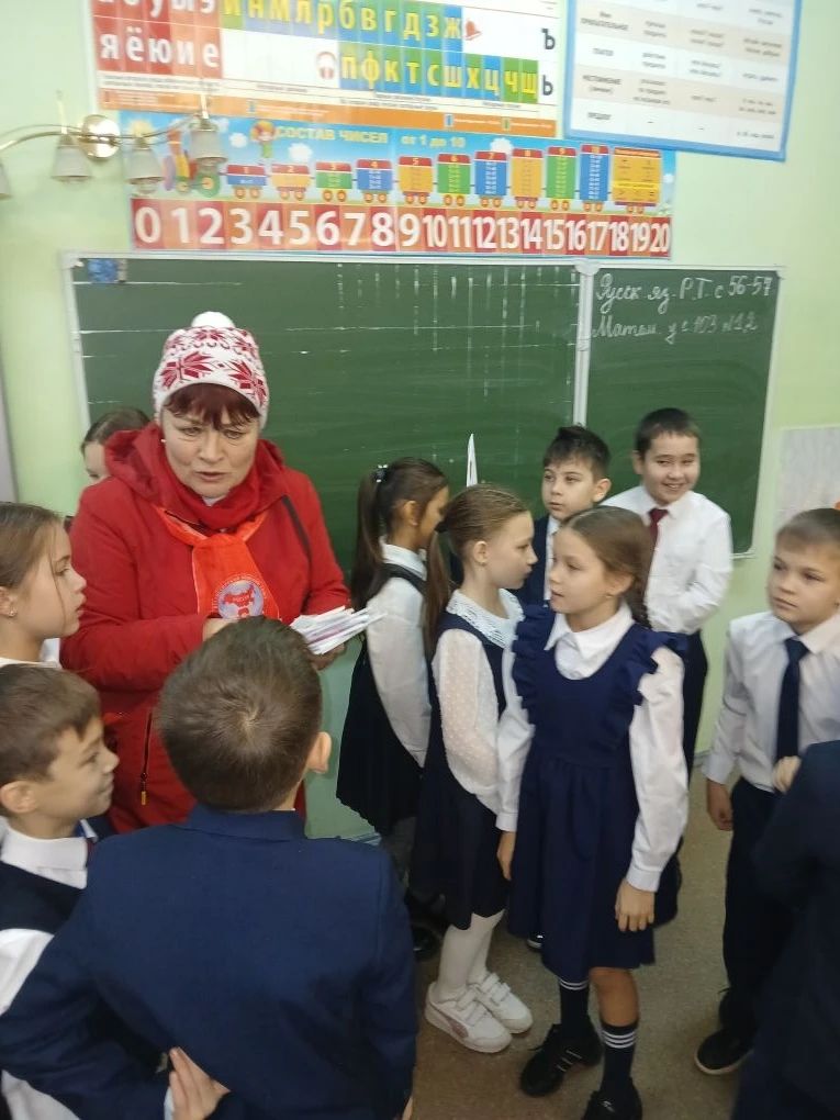 Больше, чем письмо: как елабужские школьники отправляют тепло и поддержку нашим защитникам