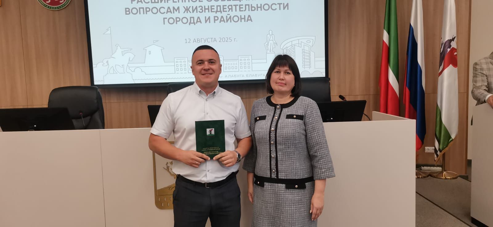 Строителей Елабуги наградили на общегородской планерке