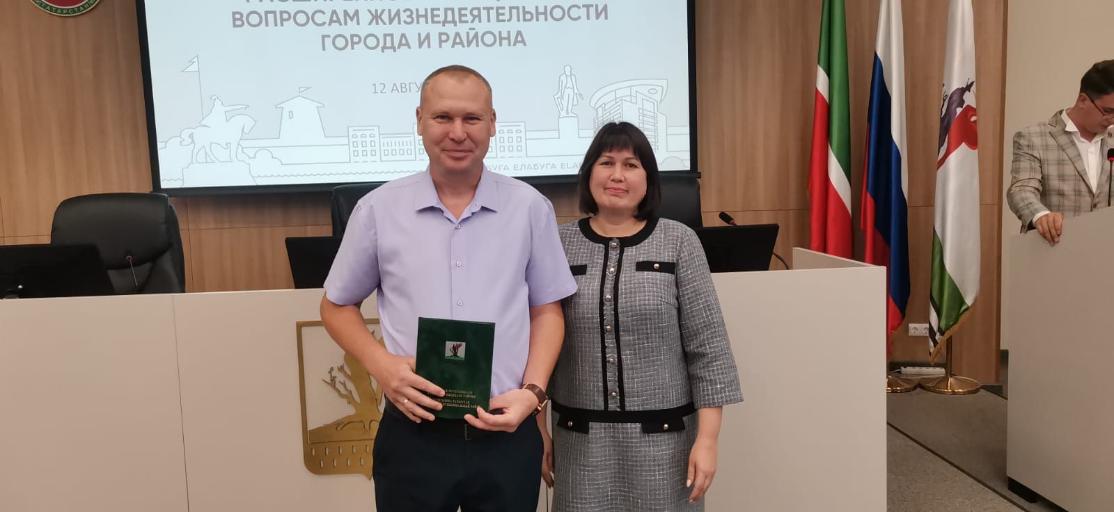 Строителей Елабуги наградили на общегородской планерке