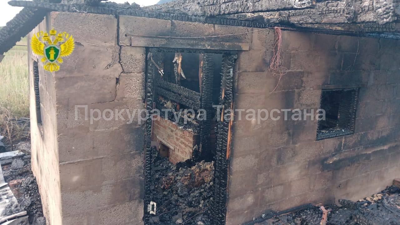 Трагедия в Елабужском районе: на пожаре погибли два человека