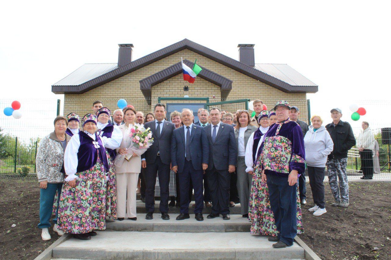 В Елабужском районе открыли новое здание исполкома с участием Экзама Губайдуллина
