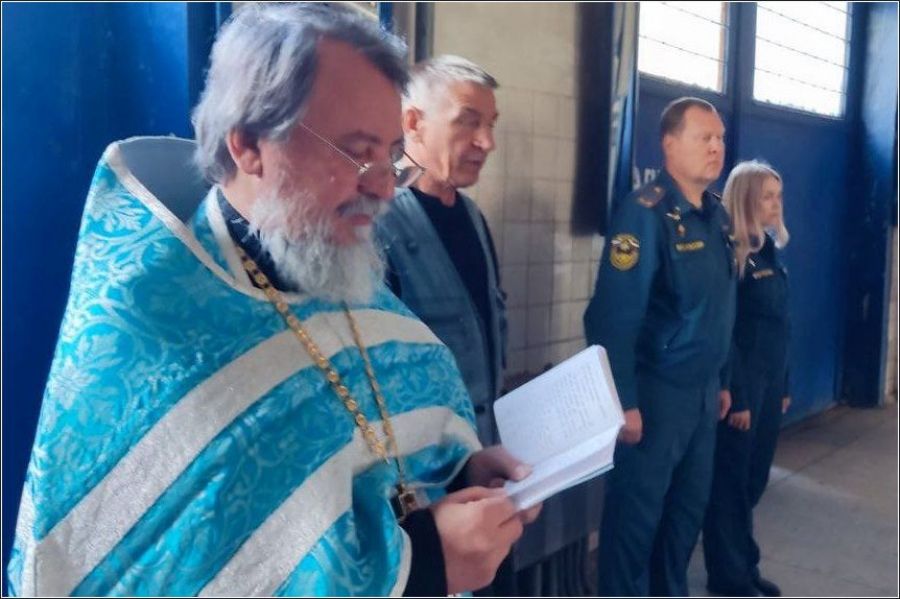 В Елабуге совершен молебен в пожарной части