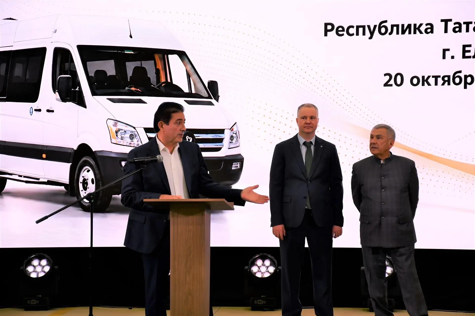 Рустам Минниханов открыл новую линию производства автомобилей «СОЛЛЕРС Алабуга»