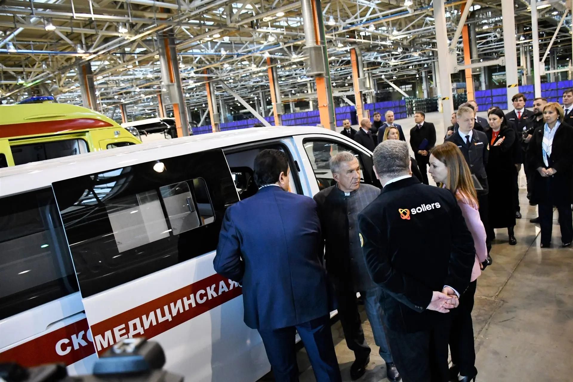 Рустам Минниханов открыл новую линию производства автомобилей «СОЛЛЕРС Алабуга»
