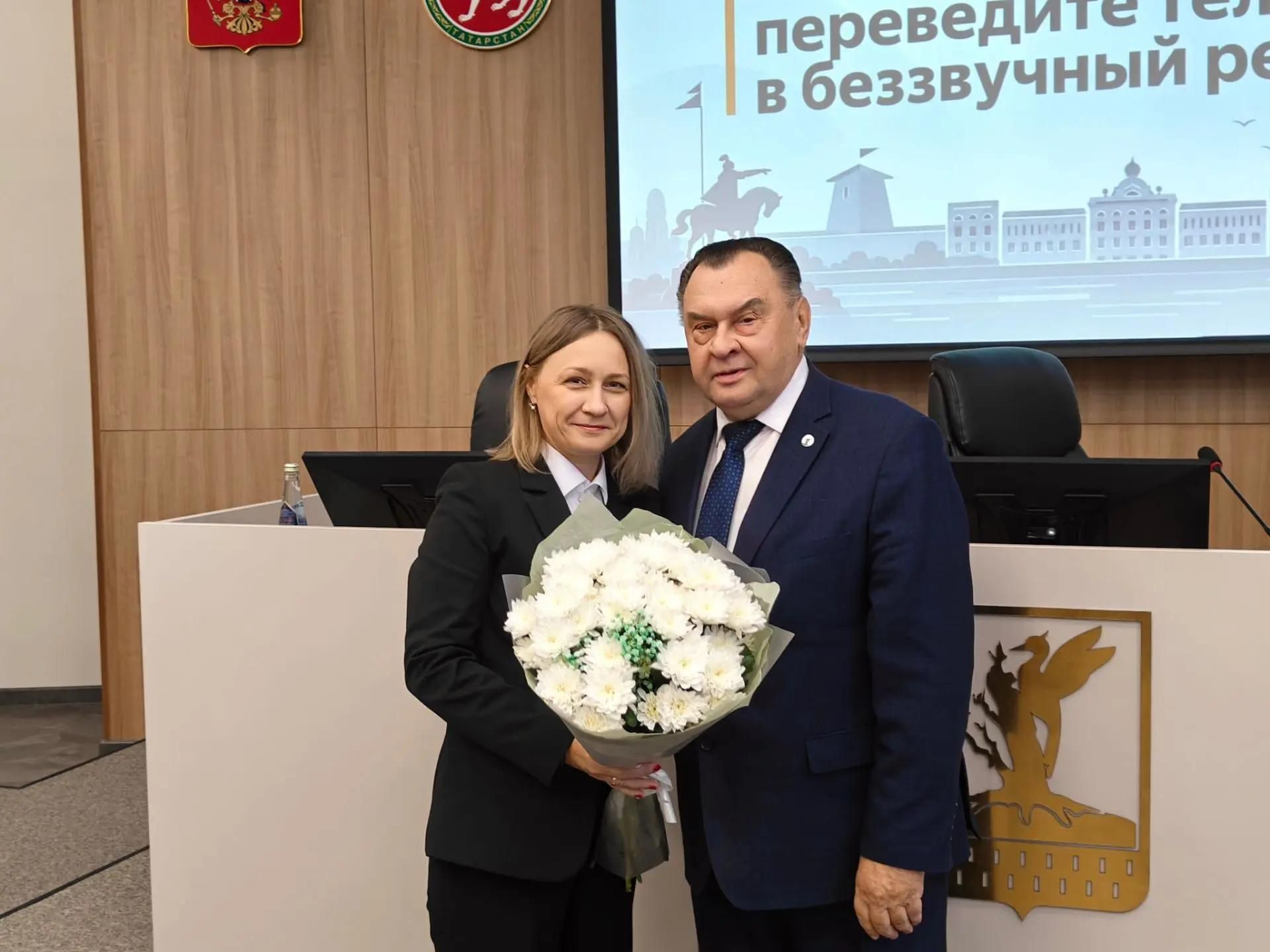 Александр Косов вручил награды на общегородской планерке в Елабуге