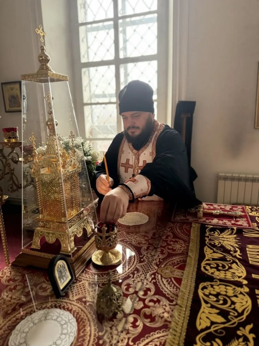 В Спасский собор Елабуги доставили Благодатный огонь