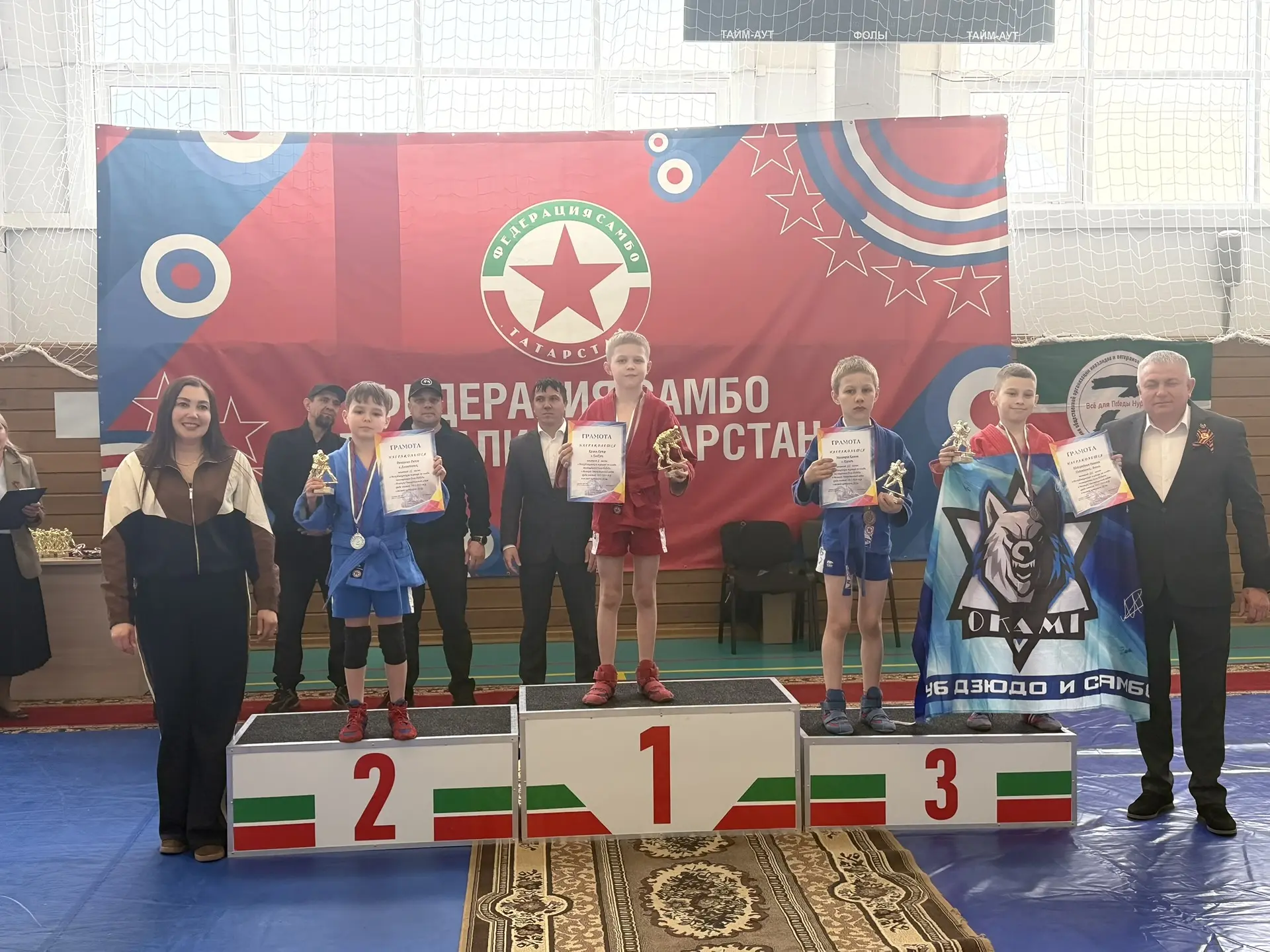 Елабужские самбисты взяли золото и бронзу на турнире в Нурлате