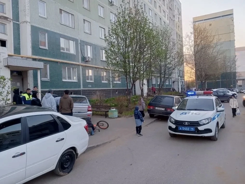 На тротуаре в Елабуге сбили пешехода: подробности аварии у дома №33 на проспекте Мира