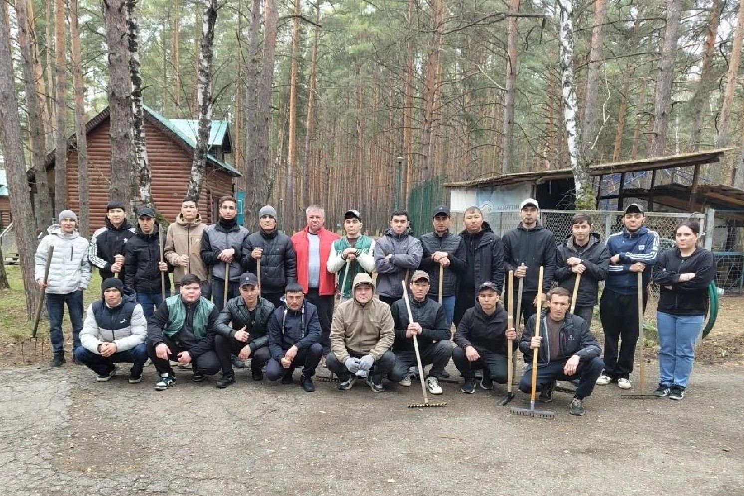 Студенты Елабужского института КФУ привели в порядок лагерь «Буревестник»