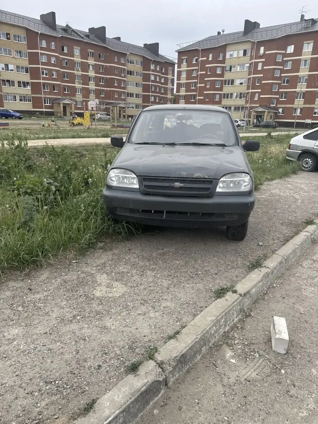 В Елабуге за парковку на газонах грозит штраф до 3500 рублей