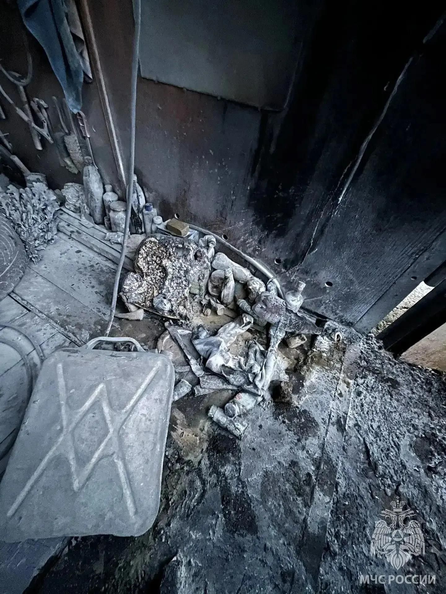 Мужчина получил ожоги при пожаре в гараже под Нижнекамском