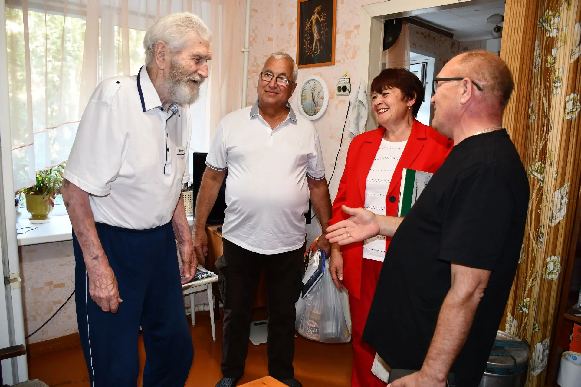 Известный елабужский педагог Валентин Фуженков отметил 90-летний юбилей