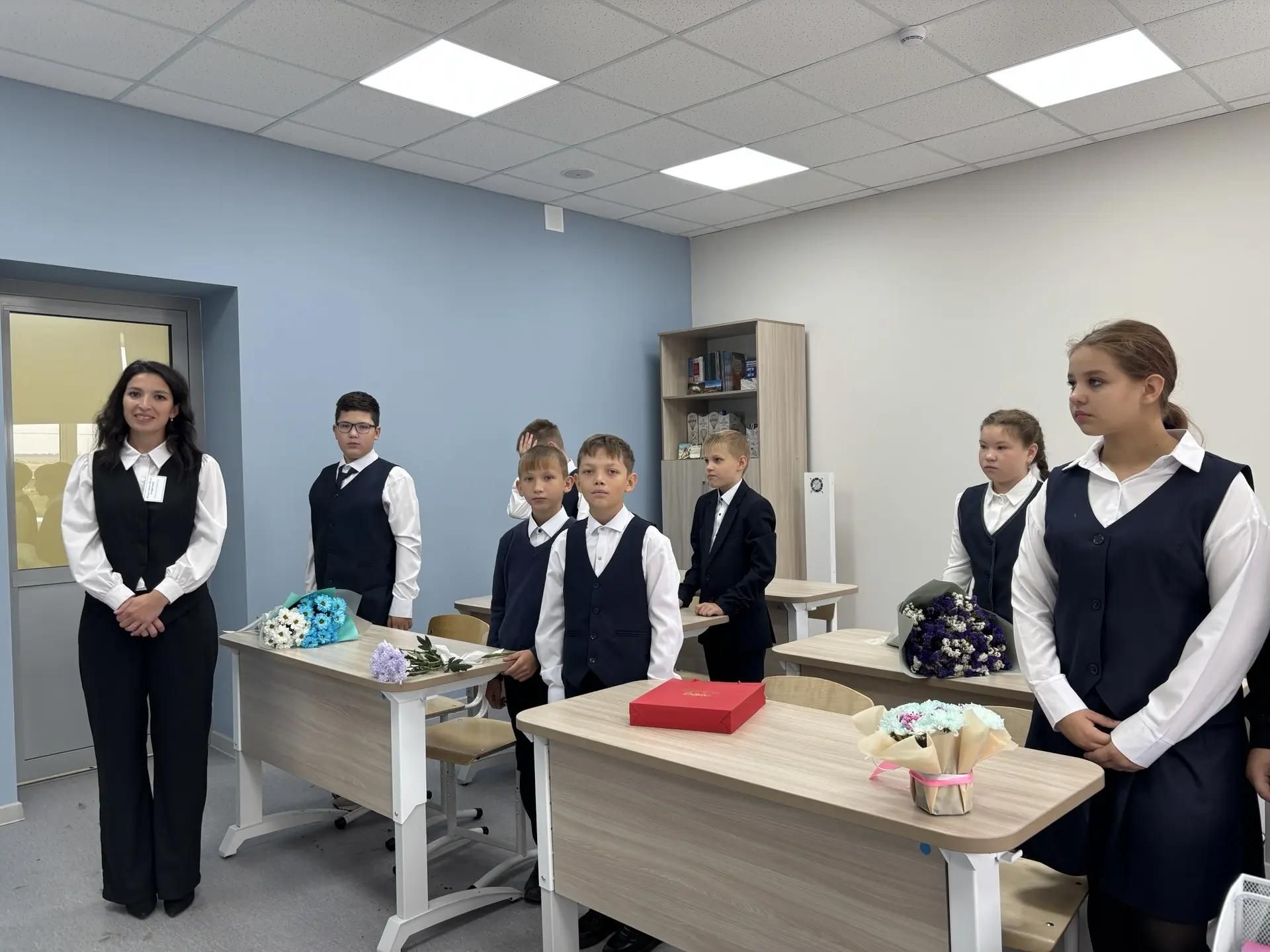 Бехтеревская школа встретила учеников после масштабного капитального ремонта