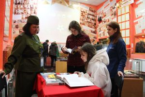В Елабуге в рамках акции «Ночь музеев» прошло чтение рассказов о жизни ветеранов СВО