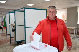 Олег Разживин принял участие в голосовании в Елабуге