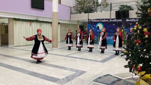 В Елабуге Рождество отметили песнями и хороводами