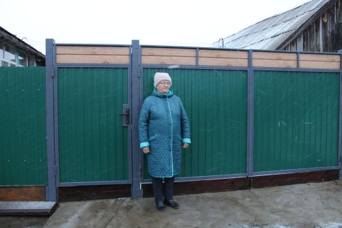 Елабужской семье заменили забор по гранту, учрежденному главой района