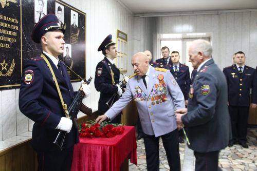 В Елабуге открыли мемориальную доску сотрудникам, погибшим при исполнении служебных обязанностей