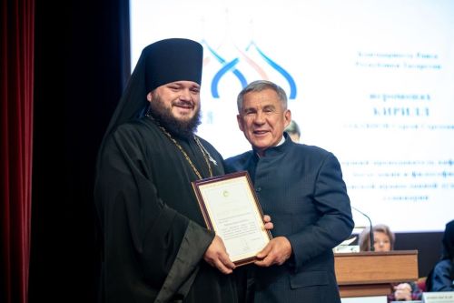 Благочинный Елабужского округа удостоен благодарности Раиса Республики Татарстан