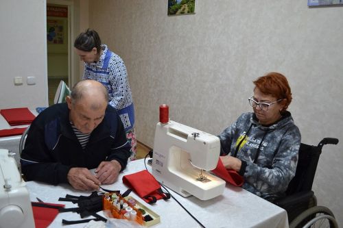 Елабужские волонтеры «серебряного» возраста помогают участникам СВО