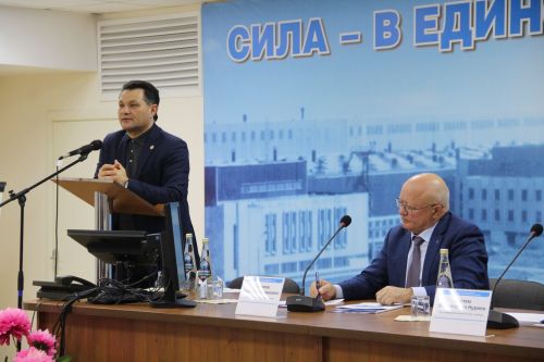 Глава Елабужского района встретился с работниками ПО «ЕлАЗ»