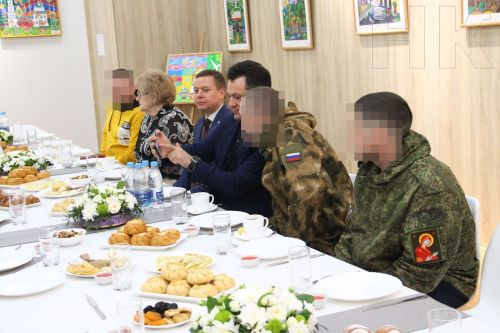 Глава Елабужского района встретился с бойцами СВО