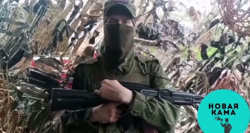 Елабужские бойцы в зоне СВО поздравили ветеранов с Днем Победы