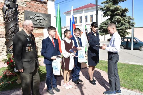В Музее Памяти Елабуги школьникам вручили паспорта
