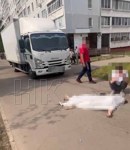 В Елабуге грузовик заехал на тротуар и задавил женщину