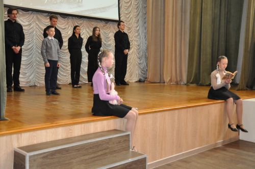 Ветераны, школьники из Елабуги и Лисичанска высадили Сад памяти и дружбы