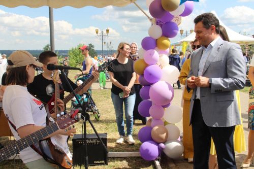 В Елабуге на Дне защиты детей наградили победителей «Веселых стартов»