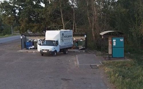 Елабужане продолжают вывозить крупногабаритный мусор в район РайПо