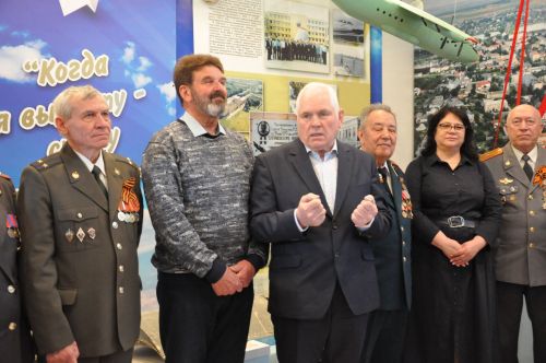 Елабужский совет ветеранов воспитывает молодежь, помогает мобилизованным